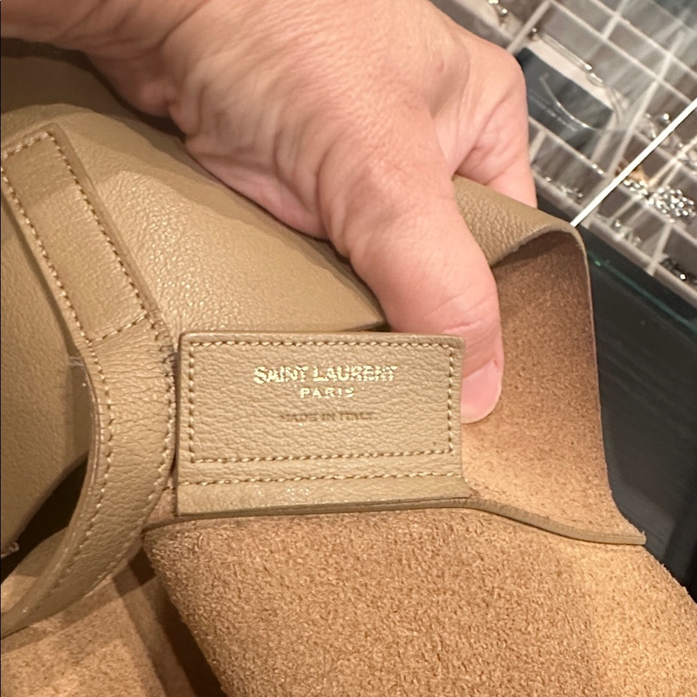 Saint Laurent Tan Leather Tote with Slim Strap and pouch - Picture 13 of 13